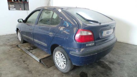 renault megane i fase 2 berlina (ba0) 1999-2002 del año 2000