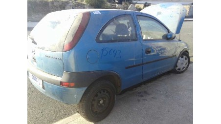 opel corsa c 2000-2003 del año 2001