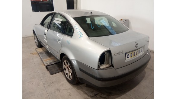 volkswagen passat berlina (3b3) 2000-2005 del año 2004