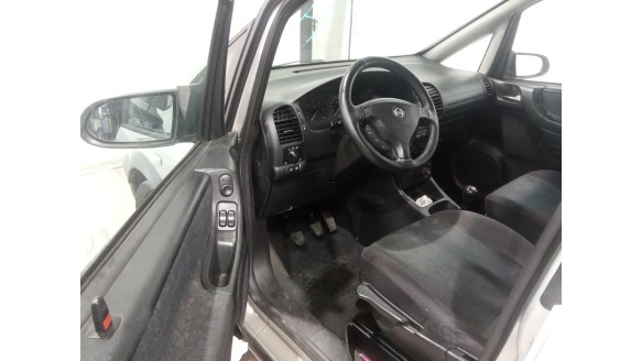 opel zafira a 1999-2005 del año 2003