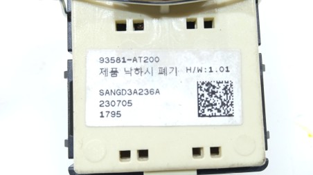 Recambio de mando elevalunas delantero derecho para kia niro 2016- 1.6gdi hybrid-141 referencia OEM IAM 93581AT200 93581AT200 