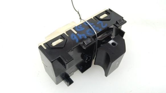 Recambio de mando elevalunas delantero derecho para kia niro 2016- 1.6gdi hybrid-141 referencia OEM IAM 93581AT200 93581AT200 