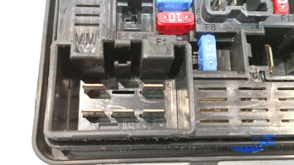 Recambio de caja reles / fusibles para dacia jogger (rk_) 2022- 1.6 hybrid 140 referencia OEM IAM 284B71965R 284B71965R 