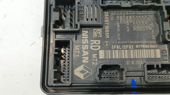 Recambio de caja reles / fusibles para dacia jogger (rk_) 2022- 1.6 hybrid 140 referencia OEM IAM 284B71965R 284B71965R 