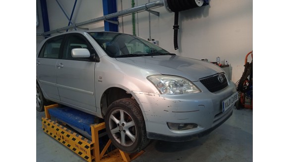 toyota corolla (_e12_) 2001-2007 del año 2002