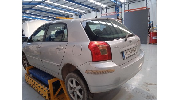 toyota corolla (_e12_) 2001-2007 del año 2002