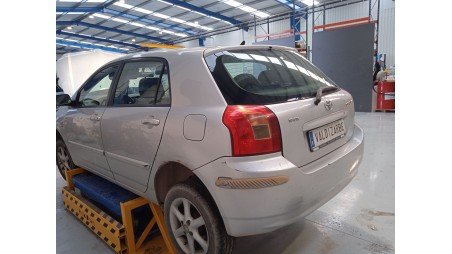 toyota corolla (_e12_) 2001-2007 del año 2002