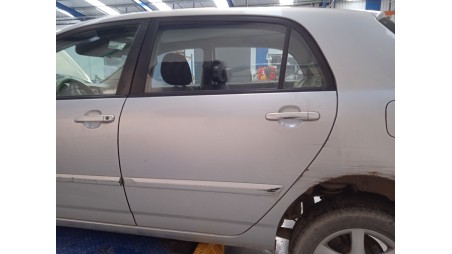 toyota corolla (_e12_) 2001-2007 del año 2002