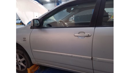 toyota corolla (_e12_) 2001-2007 del año 2002