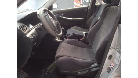 toyota corolla (_e12_) 2001-2007 del año 2002