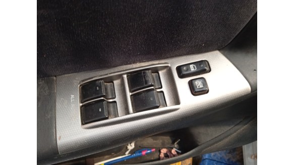 toyota corolla (_e12_) 2001-2007 del año 2002