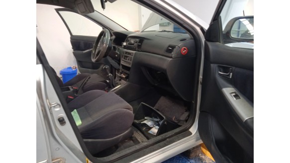 toyota corolla (_e12_) 2001-2007 del año 2002