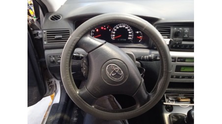 toyota corolla (_e12_) 2001-2007 del año 2002