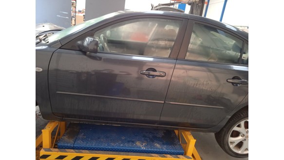 mazda 3 sedán (bk) 1999-2009 del año 2007