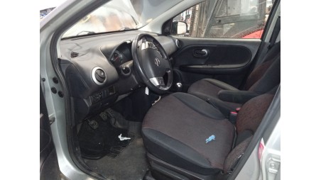 nissan note (e11, ne11) 2005-2013 del año 2011