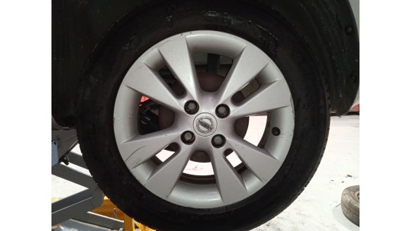 nissan note (e11, ne11) 2005-2013 del año 2011