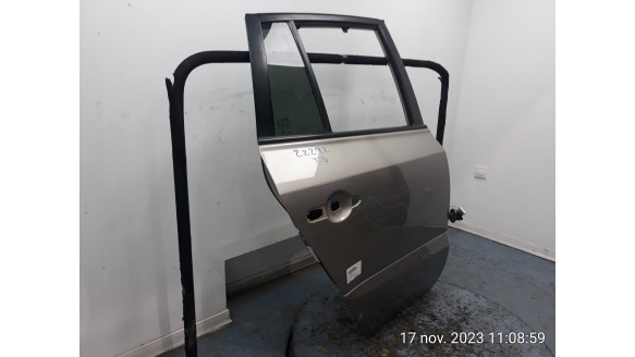 Recambio de puerta trasera derecha para renault koleos 2008-2015 privilege referencia OEM IAM 821000027R 821000027R 