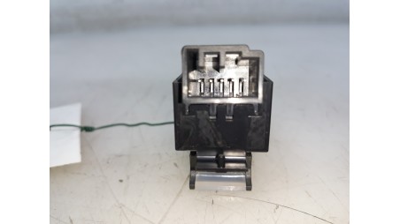 Recambio de mando elevalunas trasero izquierdo para land rover evoque 2011-2018 se referencia OEM IAM GJ3214717AA GJ3214717AA 