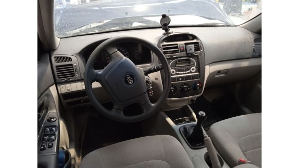 kia cerato i sedán (ld) 2004-2011 del año 2005