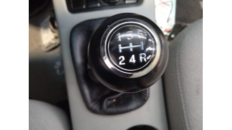 kia cerato i sedán (ld) 2004-2011 del año 2005