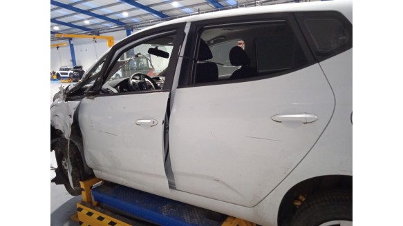 kia venga (yn) 2010- del año 2010