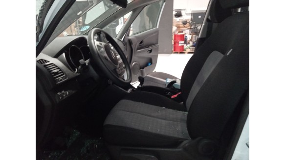 kia venga (yn) 2010- del año 2010