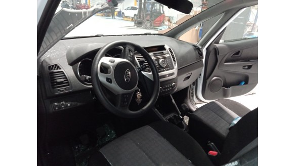 kia venga (yn) 2010- del año 2010