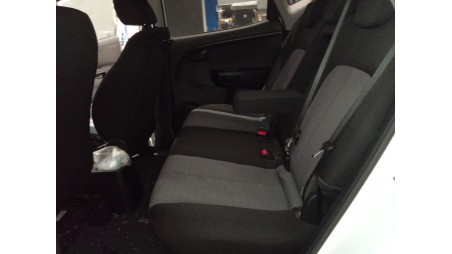 kia venga (yn) 2010- del año 2010