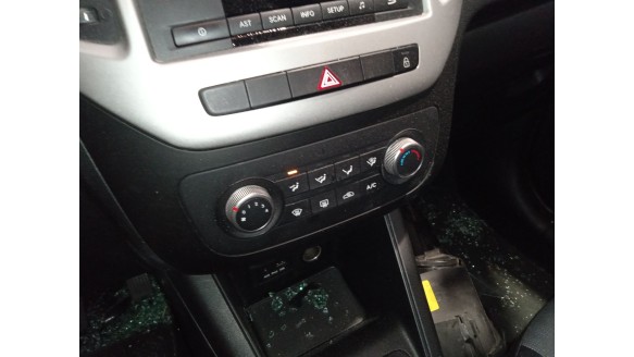 kia venga (yn) 2010- del año 2010