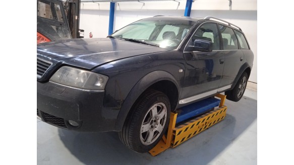 audi allroad c5 (4bh) 2000-2005 del año 2000