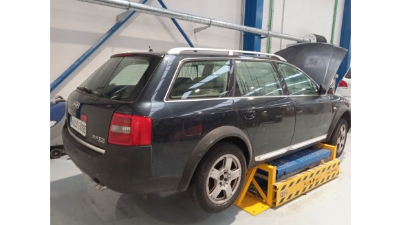 audi allroad c5 (4bh) 2000-2005 del año 2000