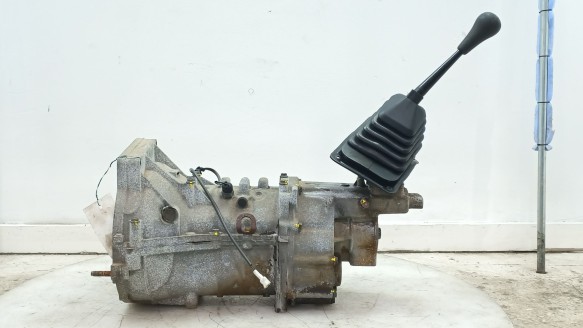 Recambio de caja cambios para suzuki samurai (sj) 1988-1999 cabrio referencia OEM IAM 2470083011 247118300 