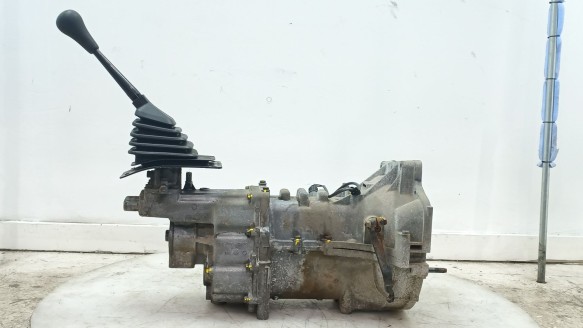 Recambio de caja cambios para suzuki samurai (sj) 1988-1999 cabrio referencia OEM IAM 2470083011 247118300 