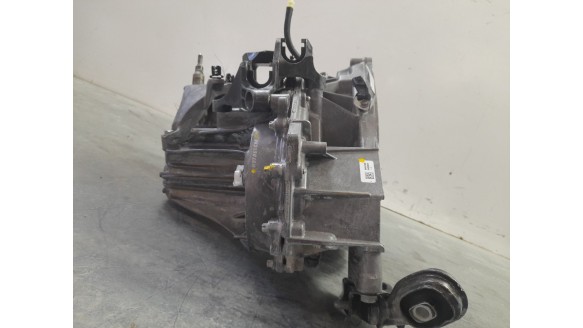 Recambio de caja cambios para dacia duster iii 2024- eco-g 100 essential referencia OEM IAM 320108995R JT4027 