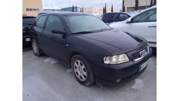 audi a3 (8l1) 1996-2006 del año 2000