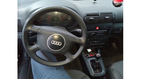 audi a3 (8l1) 1996-2006 del año 2000