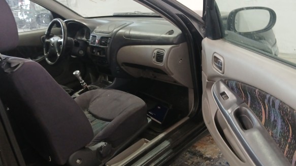 nissan almera ii hatchback (n16) 2000- del año 2000