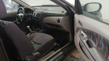 nissan almera ii hatchback (n16) 2000- del año 2000