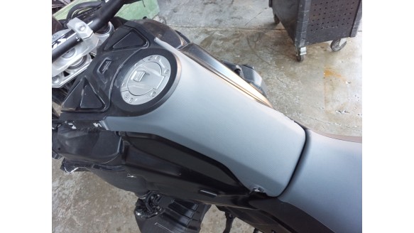 Recambio de moldura para bmw r 1300 gs - referencia OEM IAM 46631683198  