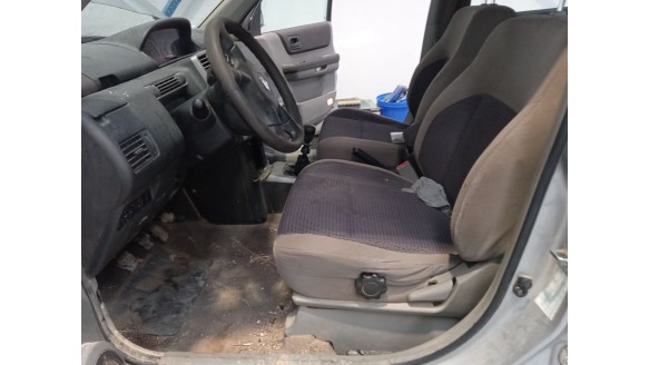 nissan x-trail i (t30) 2001-2013 del año 2005