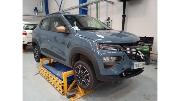 dacia spring 2020- del año 2023