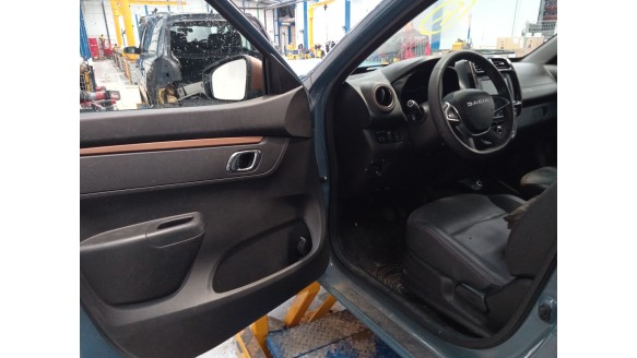 dacia spring 2020- del año 2023