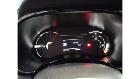 dacia spring 2020- del año 2023