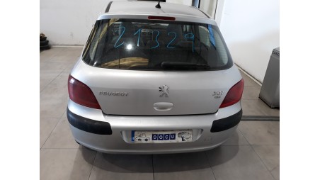 peugeot 307 (3a/c) 2000-2012 del año 2004