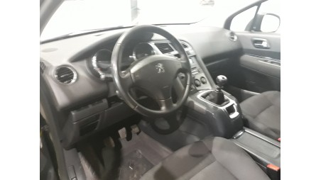 peugeot 5008 2009-2017 del año 2014