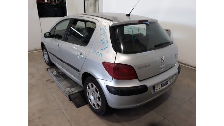 peugeot 307 (3a/c) 2000-2012 del año 2004