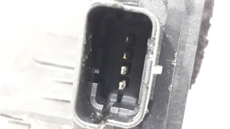 Recambio de cerradura puerta delantera derecha para renault latitude 2010-2014 privilege referencia OEM IAM 825020020R 825020020