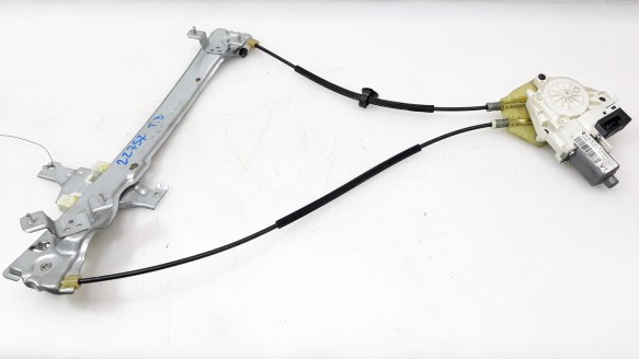 Recambio de elevalunas trasero derecho para renault latitude 2010-2014 privilege referencia OEM IAM 827200009R 82700007R 8270000