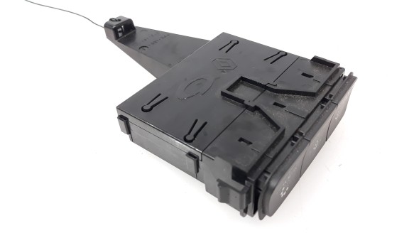Recambio de mando multifuncion para renault latitude 2010-2014 privilege referencia OEM IAM 274700004R 274700004R 