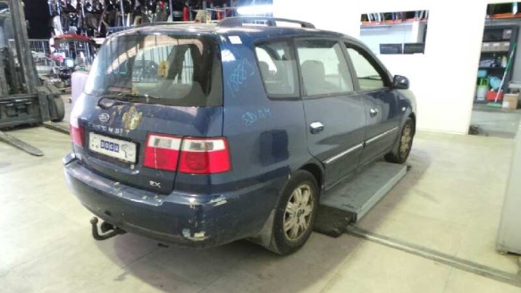 kia carens 2002-2006 del año 2003